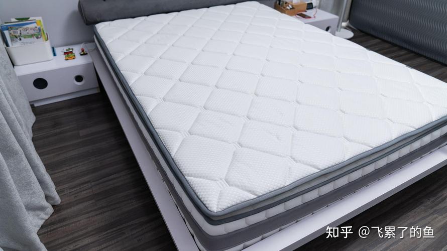 一张床垫兼具两种睡感,是怎样一种体验?